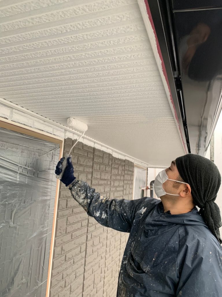 熊谷市中西 軒天塗装 外壁塗装工事開始 新栄塗装工業