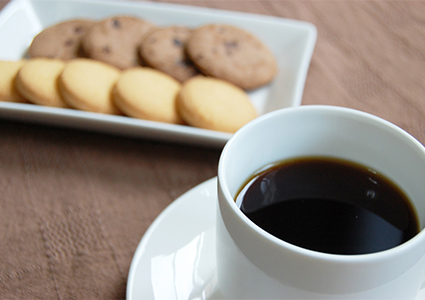 おいしいコーヒーとお茶菓子