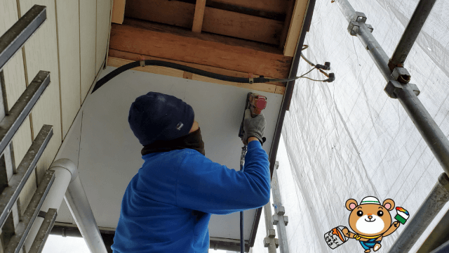 ◆シンエイ君blog◆軒天のケイカル板取り付け現場