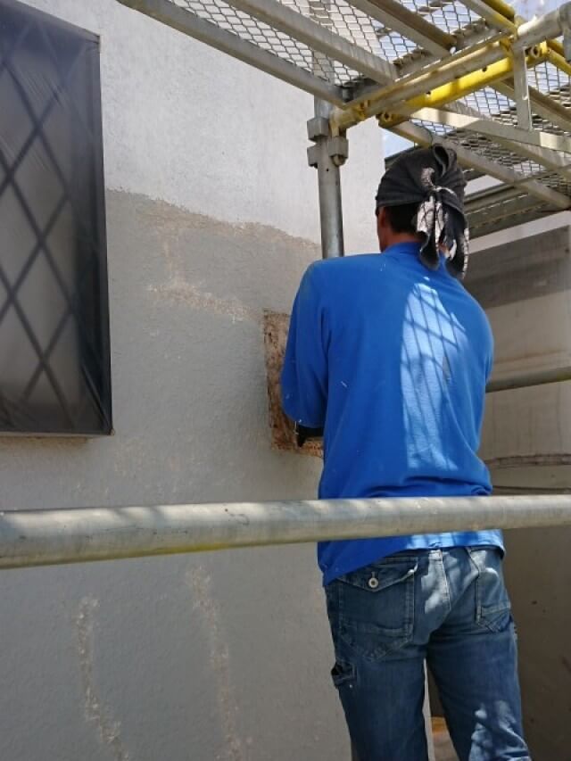 熊谷市上須戸 外壁塗装施工中