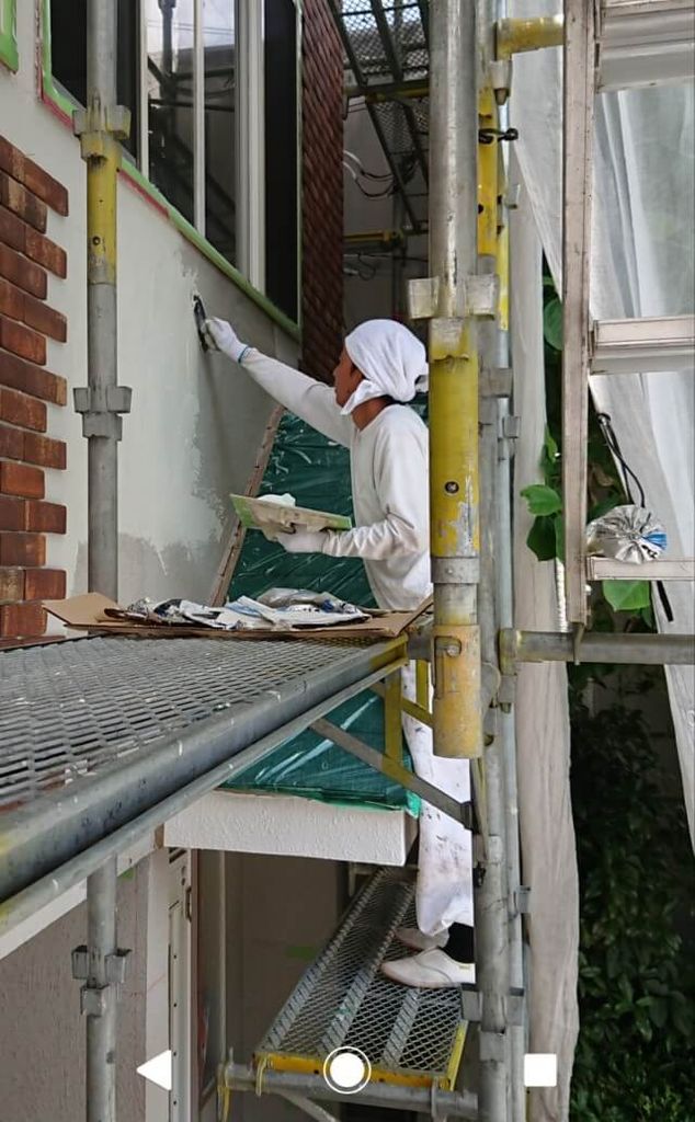 鴻巣市 逆川 外壁塗装工事施工中