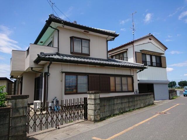 熊谷市 弥藤吾の外壁塗装施工中