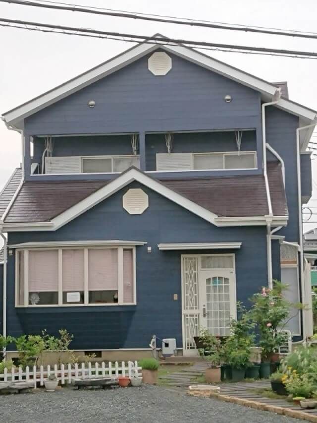 本庄市柏 外壁屋根塗装・雨樋 、軒天、 破風板の(板金巻き)交換工事施工中