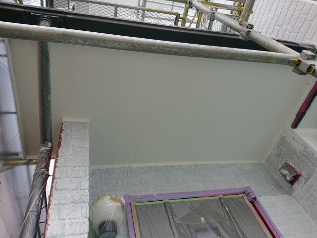 熊谷市 久保島の外壁塗装と屋根塗装の施工中