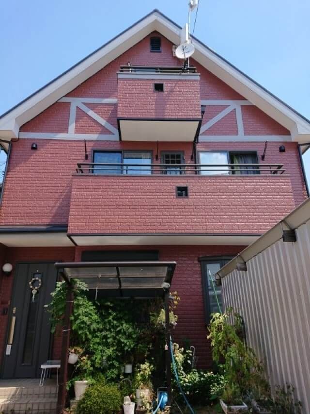 熊谷市久保島の外壁塗装施工中