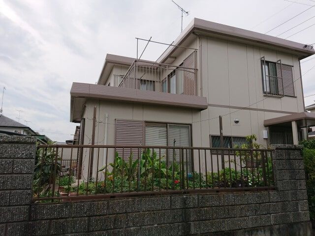 熊谷市 弥藤吾の外壁塗装施工中