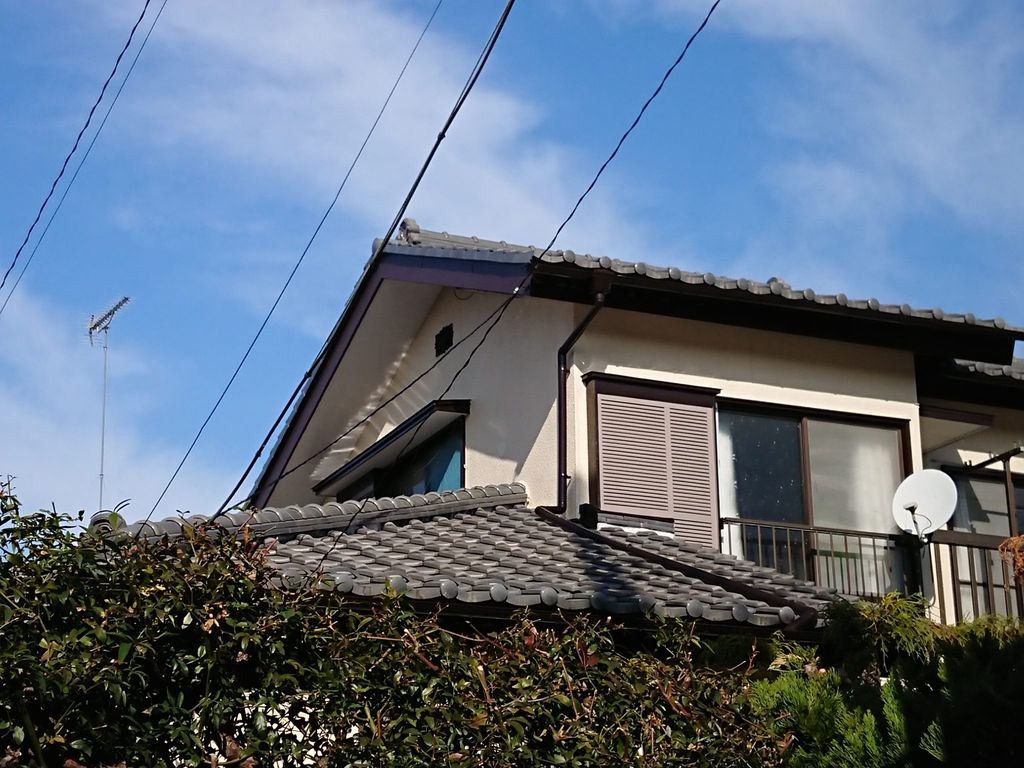 行田市西新町の外壁塗装施工中