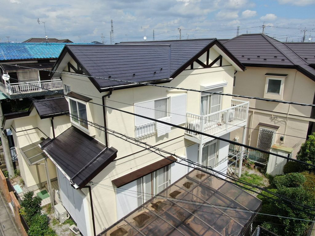 外壁塗装アイボリー＋屋根塗装ブラウン　スッキリ締まったカラーコーディネート　行田市西新町