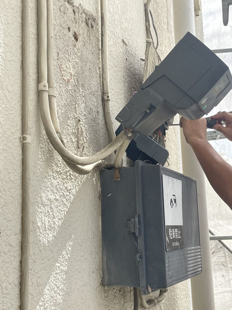 銀座町外壁屋根塗装施工中